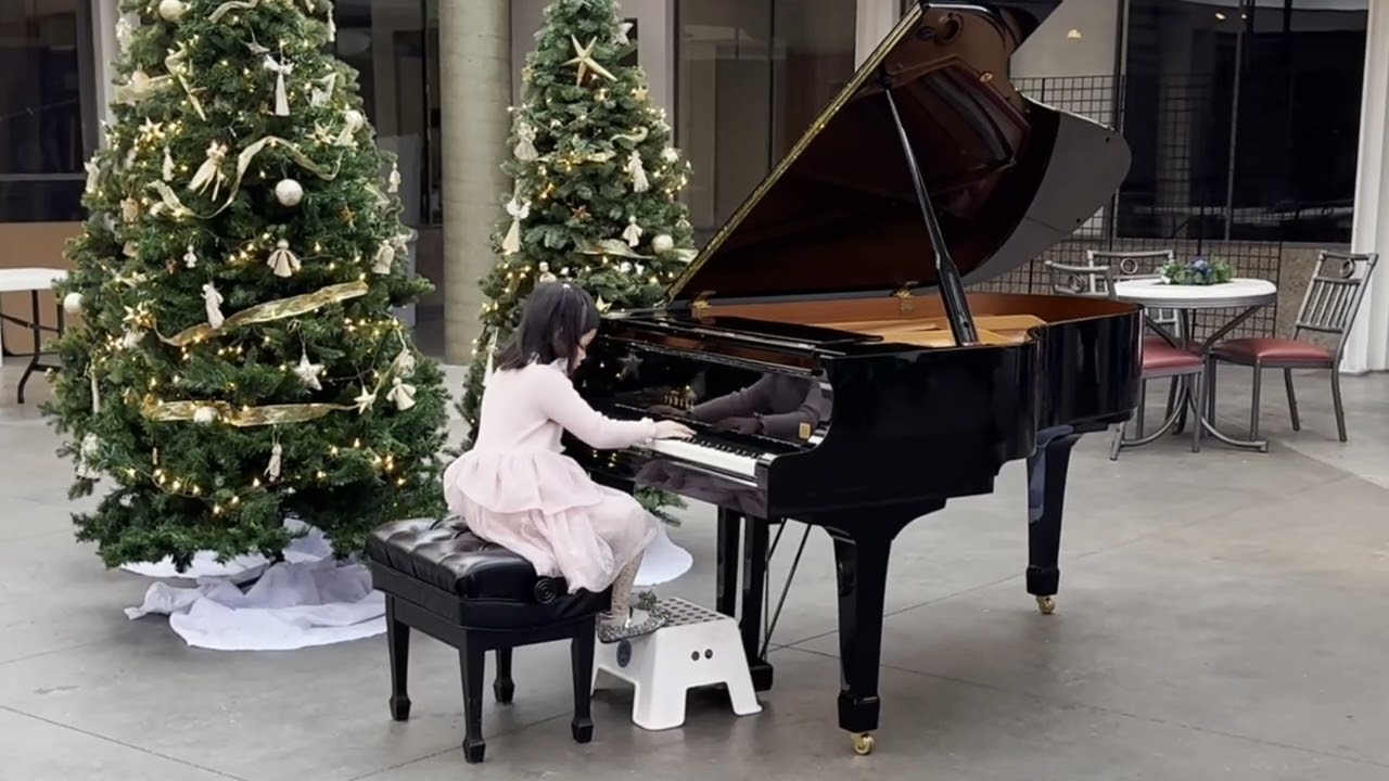Live performance at the 2024 Russian Chamber Music Competition (age 6)