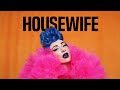 Capture de la vidéo Qveen Herby - Housewife [Lyrics]