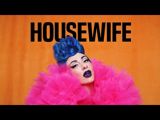 Qveen Herby - HOUSEWIFE [Lyrics] class=