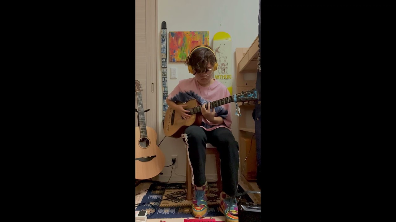 Grooving with a Loop Pedal! Ayami plays Jackie and Wilson