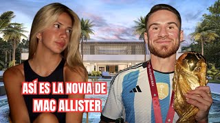 This is the girlfriend of Alexis Mac Allister, the Argentine player from Liverpool FC.