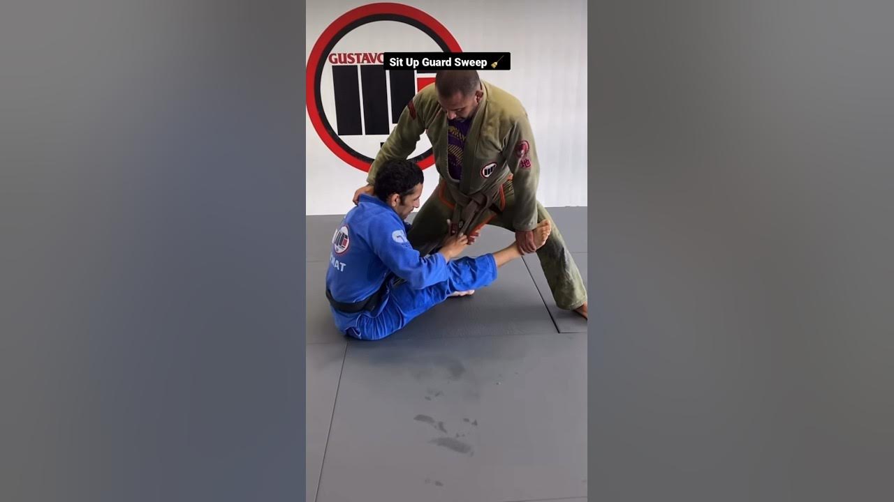 Learn a Quick Sit Up Guard Sweep With Cobrinha – BJJ Fanatics