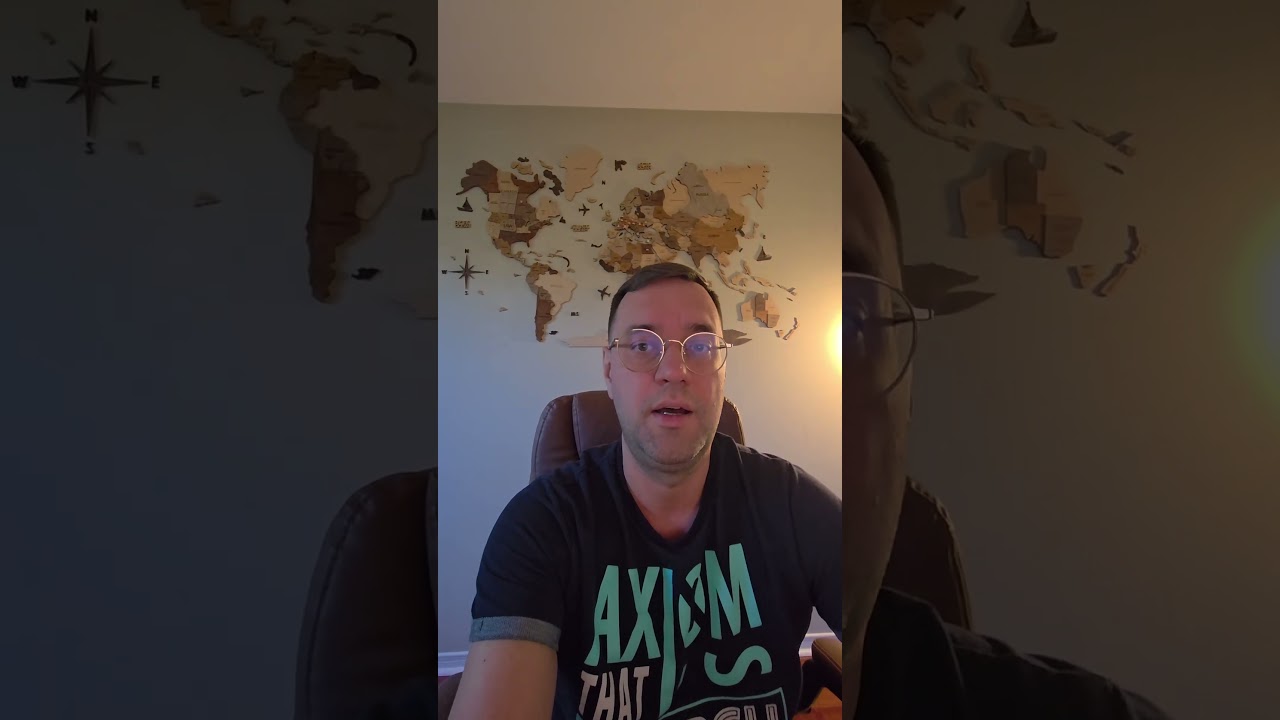 Кадр из ролика «Как открыть банковский счёт иностранной компании: что проверяет банк»