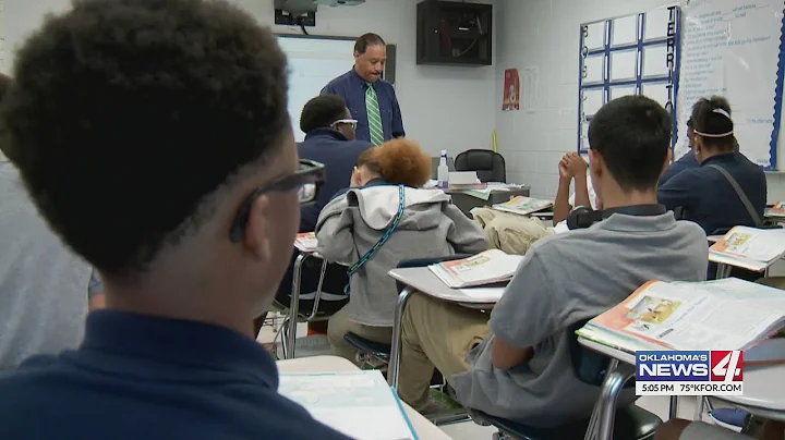 Bill permitting regalia at graduation passes house committee