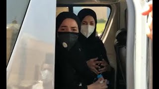 بكاء وانهيار إيمي ودنيا سمير غانم في جنازة دلال عبدالعزيز