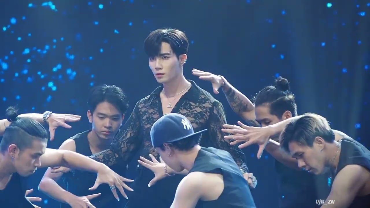 Lavender - [ซี พฤกษ์ (Zee Pruk)] - 190622 DMD LAND CONCERT