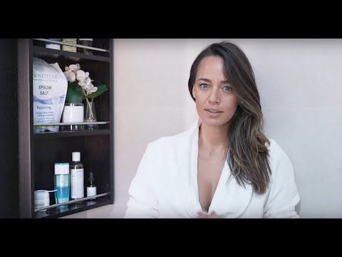 Video: 4 moduri de a dezvolta o rutină de îngrijire a pielii pentru pielea uscată