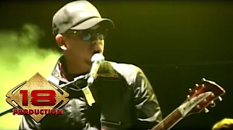 Alexa - Jangan Pernah Pergi (Live Konser Malang 21 Juli 2010) Alexa - Jangan Pernah Pergi (Live Konser Malang 21 Juli 2010)