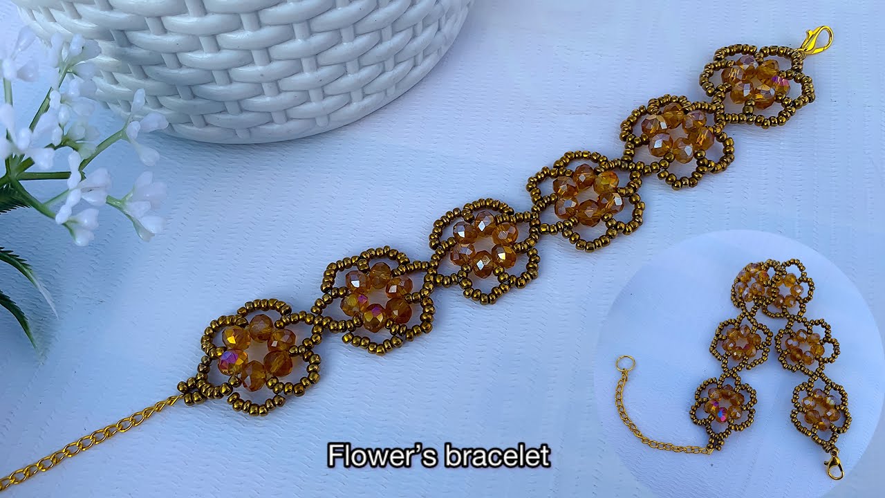 Easy Daisy Flower beaded DIY bracelet tutorial. Step by step. Jewellery moments