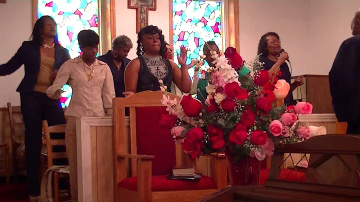 Macedonia M.B.Church Choir Feat: Carolyn Huntley  ...