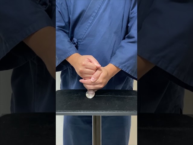 曲げたスプーンをもとに戻す
