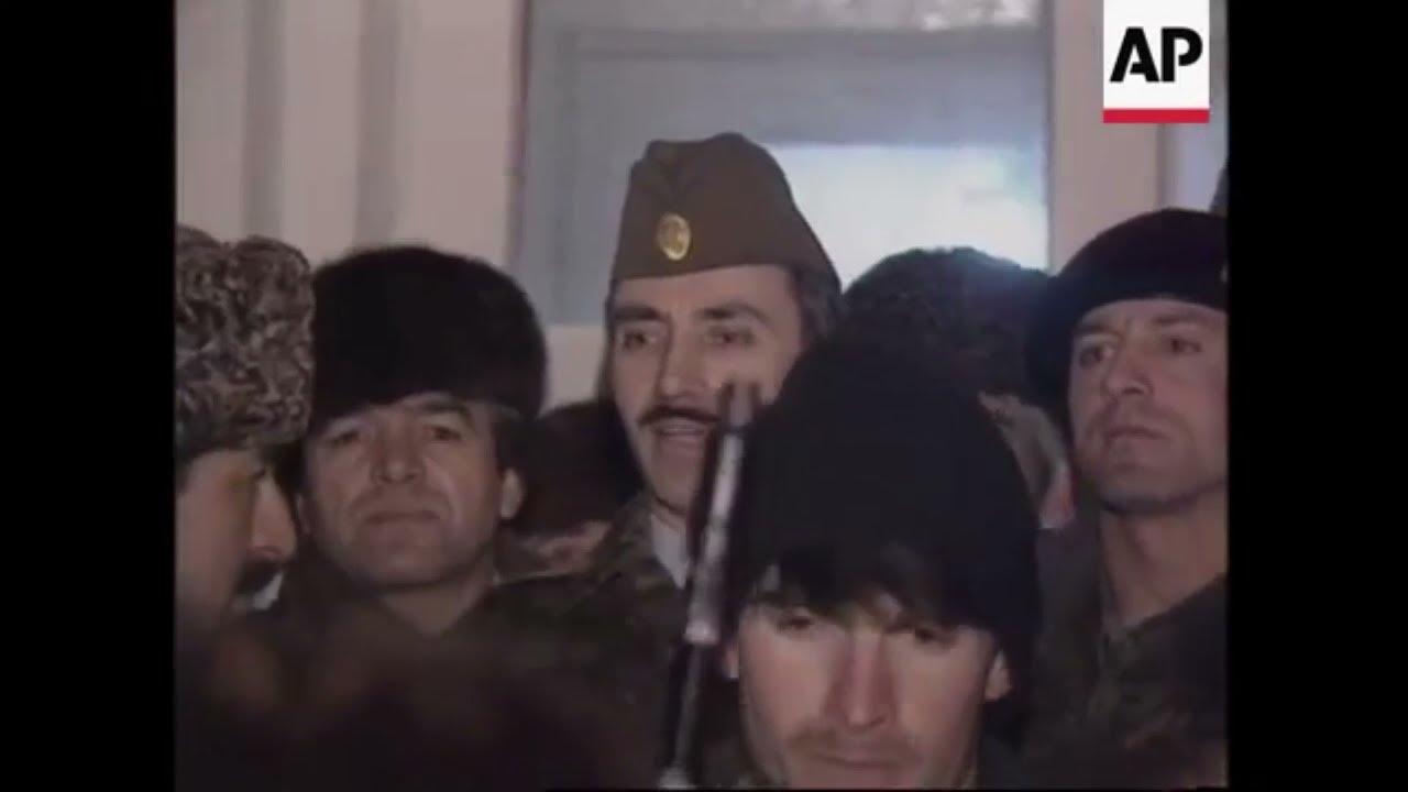 Ахмед дудаев родственник джохара дудаева или нет. Ахмед дудаев родственник джохара дудаева или нет. Басаев 1999. Зелимхан яндарбиев джохар дудаев. Ахмед дудаев родственник джохара дудаева или нет.