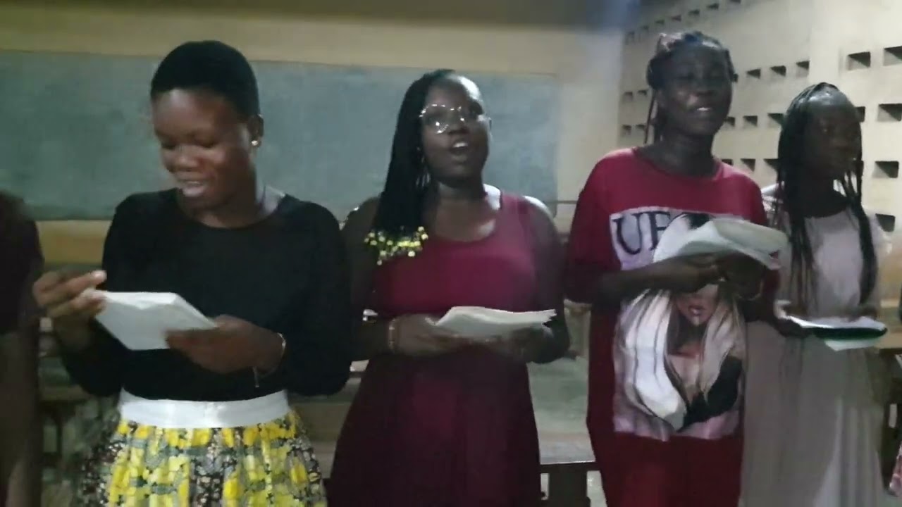 Tu es la source, la source de la vie (Voici l'hostie) Chant de Communion