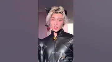 الدعسوقة و القط الأسود المزيف و الحقيقي 