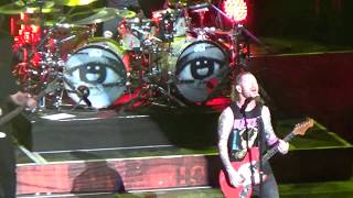 STONE SOUR - Hesitate - Leeds First Direct Arena.30/11/17.