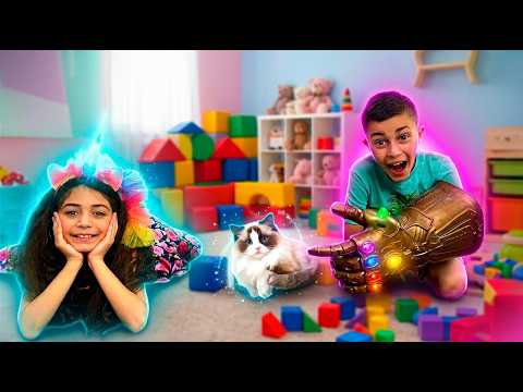 Heidi and Zidane play hide and seek with cats! 🐱🔎 Exciting Adventure Against Dinosaurs