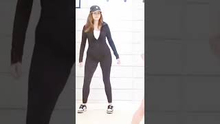 Pokimane Caught Shaking it Live On Stream!