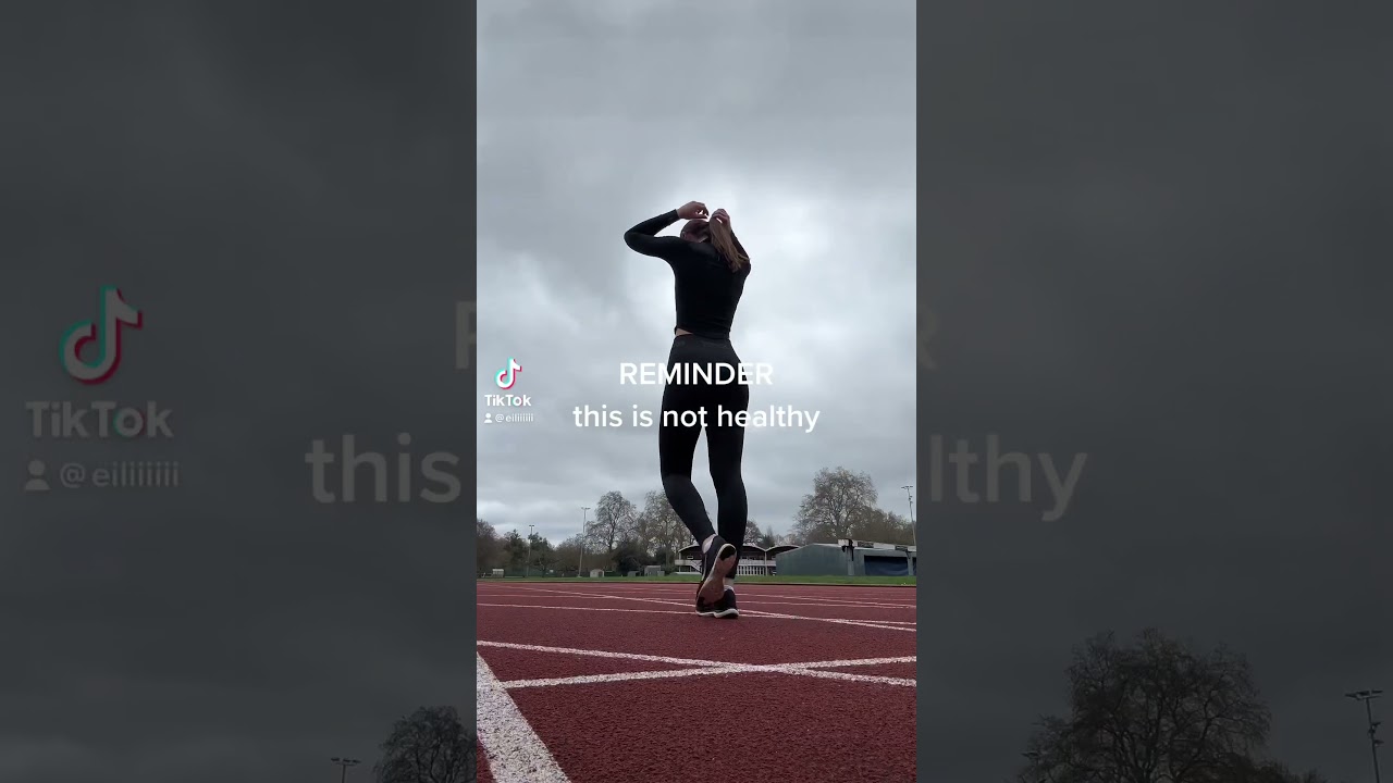 balance baby⚖️🤍 Follow me on Instagram @eilijones #wellness