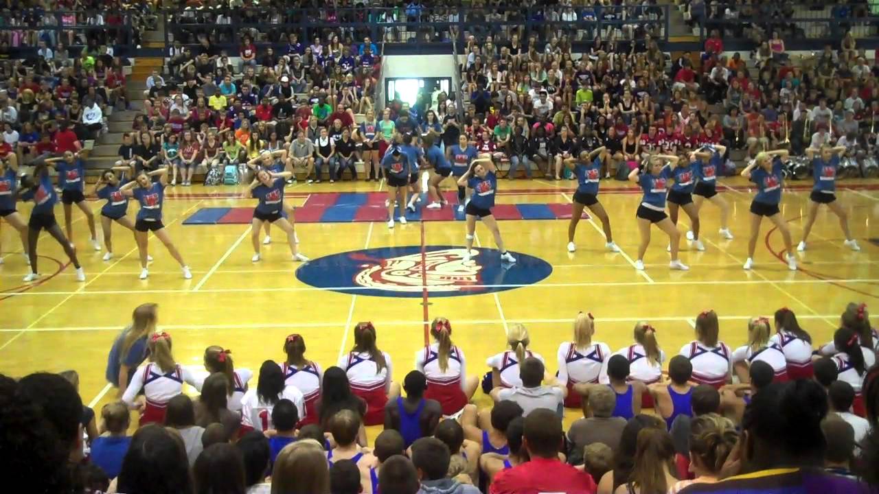 Cedar Rapids Washington Cheerleading Fall Sports Assembly YouTube