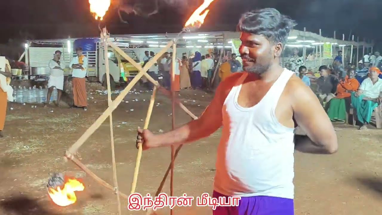ஸ்ரீலஸ்ரீ பத்மகிரி பாபா ஜீவ சமாதியில் நெருப்பில் சாகசம் செய்து அசத்திய  தப்பாட்ட குழுவினர்