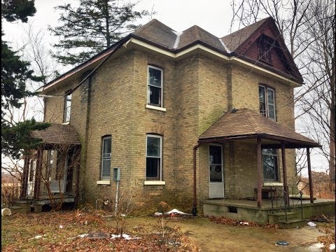 Urbex: ABANDONED Squatter Farmhouse