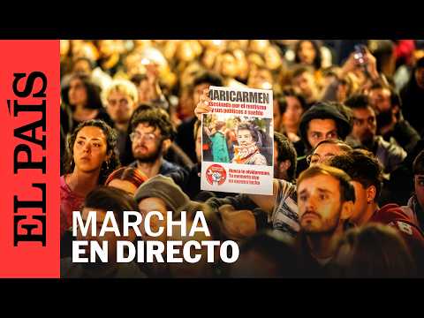 DIRECTO | Manifestantes marchan al edificio donde vivía Maricarmen | EL PAÍS