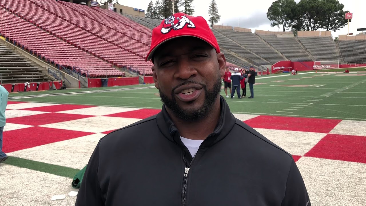 Kenwick Thompson joins Bulldog staff - YouTube