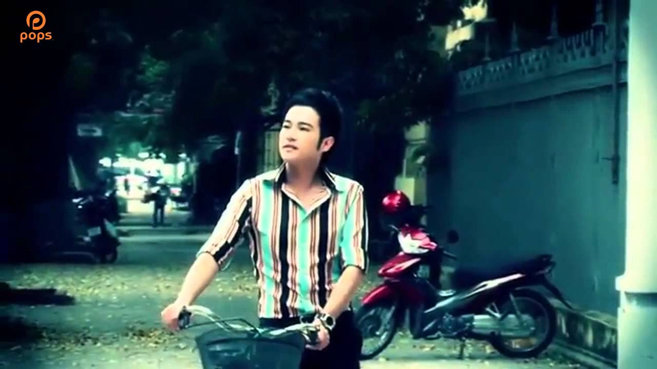 Hà Nội Mùa Vắng Những Cơn Mưa - Minh Quân [Official] - youtube