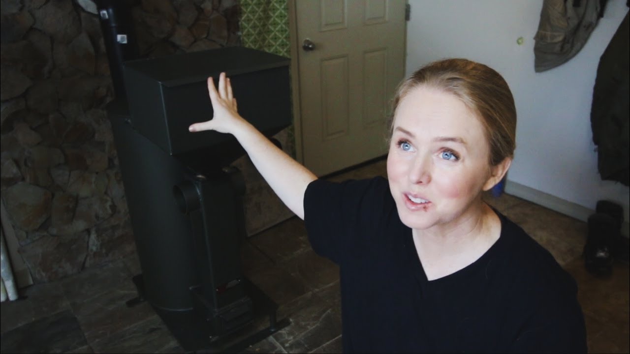 Ракетная печь на пеллетах (не электрическая) ДЕЙСТВИТЕЛЬНО РАБОТАЕТ для отопления без электричест...