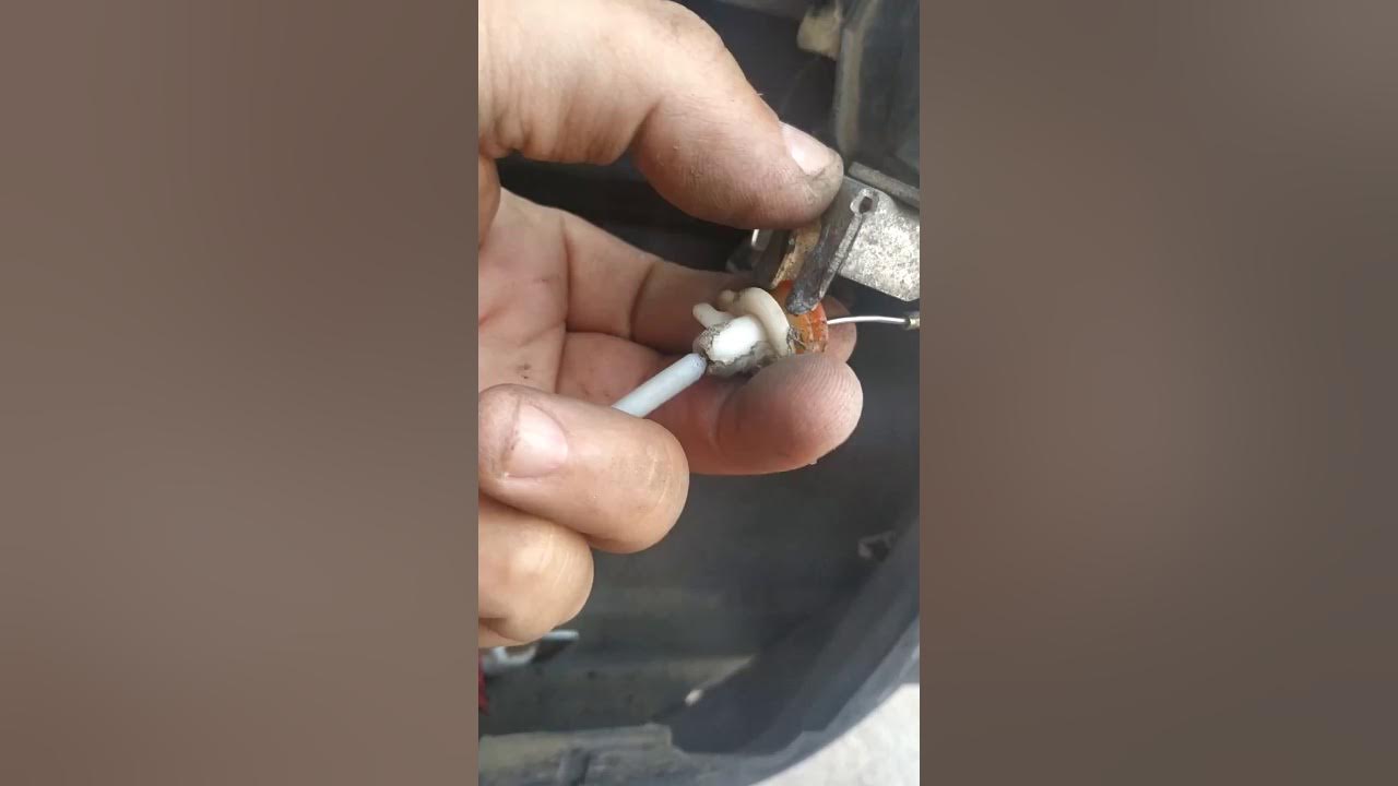 как открыть заднюю дверь ауди 100 с4