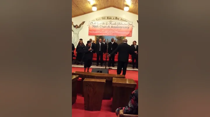 My sister Pamela Mills  Pruitt singing live