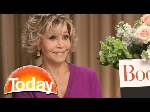 How Jane Fonda looks so young at 80