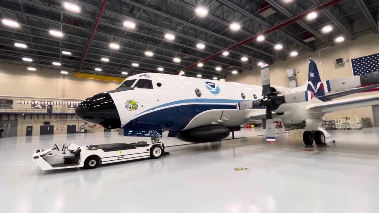 NOAA AOC Hangar Tour - YouTube