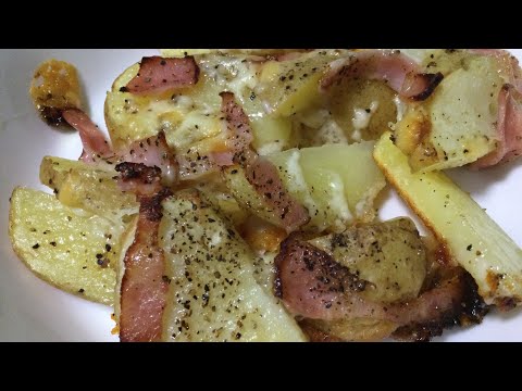 新じゃがいもとベーコンのチーズ焼きの作り方教えます❤️これは簡単。どんどん酒がすすむぜ👍😋