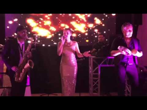 Équipe d'animation Samuel Podium pour tous vos événements . Mariage, Bat/Bar Mitzvah, Comité d'entreprise ... Dj live / Orchestre contact 0179556916 / 0660753529. Samuel-podium.com