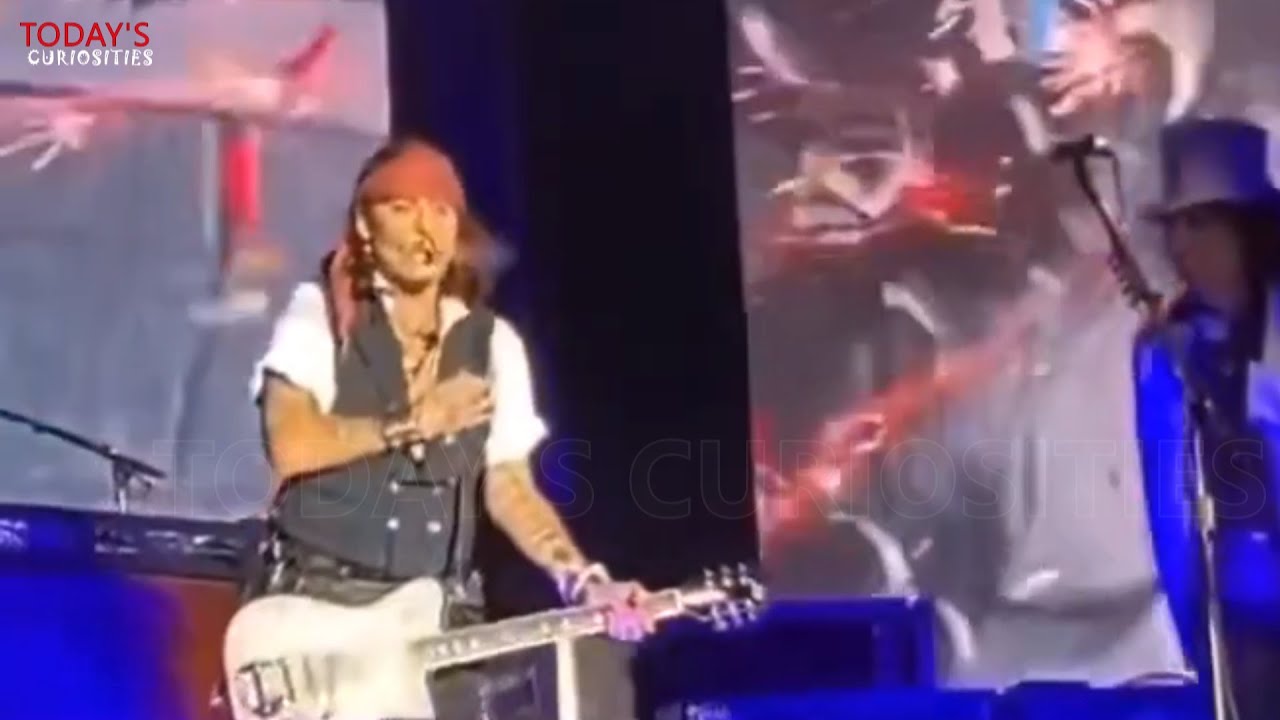 Johnny Depp Fans Sing 'Happy Birthday' In Middle Of His Concert
