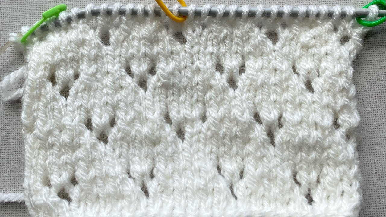 Point ajouré en quinconce 