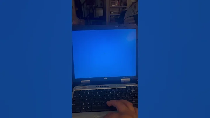 Rebooting an old laptop with Windows XP #vintage #windowsxp