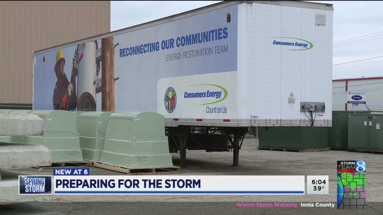 Road, power crews prepare for spring storm - YouTube