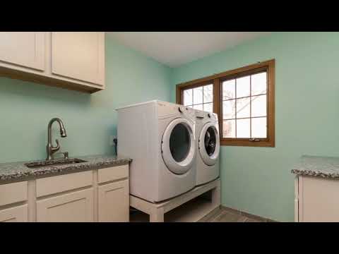 6900 Capitol View Ct, Johnston, IA home video tour