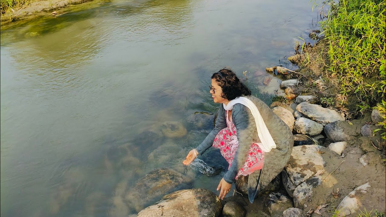 আমাদের উত্তর বঙ্গের গ্রাম।এখন ধান বাড়ীতে উঠেছে।কত কিছুই তো নিয়ে আসলাম ওনাদের বাড়ী থেকে।