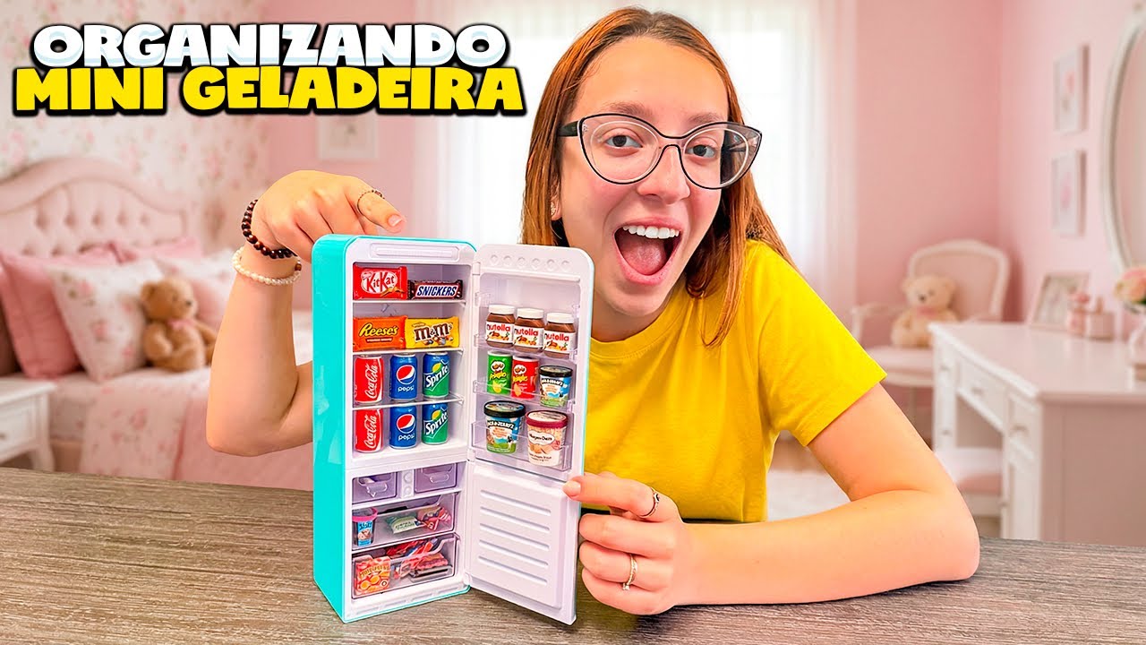 ORGANIZANDO A MINHA GELADEIRA DE MINI BRANDS