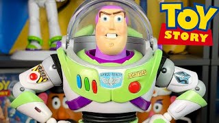Toy Story Collection Buzz Lightyear Helmet Swap