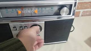 Vintage SEARS 8 Track AM FM Ghetto Blaster Boombox screenshot 3