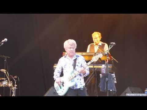 Ambrosia with Bill Champlin (Chicago) in Woodland  Hills - Turn Your Love Around - 06/09/2019