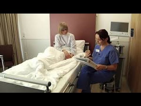 Pflegerin Taetowierte Braungebrannt Partnertausch