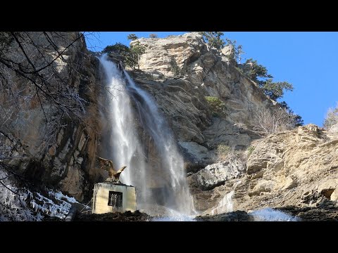 Зимняя красота водопада Учан-Су