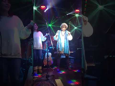 六本木心中  アン・ルイス  cv  MHT＋ユカちゃんハモありがとうございます😄。 (ショート動画upすると画面が横に広がりますので回復するまでロングで8時にupさせて頂きます。)