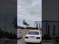 Azerbaigian, drone colpisce aeroporto di Nakhchivan: il momento dell’esplosione.
