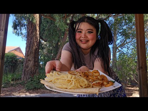 I will make you lunch (BBQ chilli oil prawn, spaghetti, tortilla)